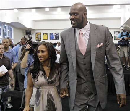 深入剖析湖人替补阵容表现不佳的原因（透视湖人替补低迷背后的因素）