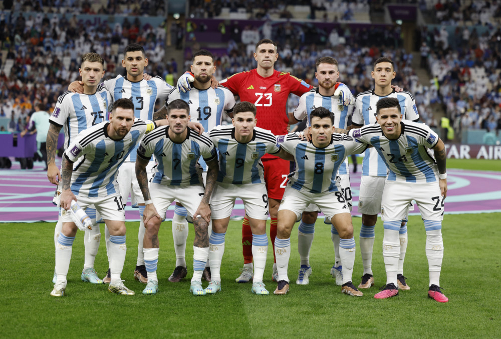 上海拍定妆照！四外合影，弗格太逗，3对双人组合影充满看点！（上海定妆照出炉：四外同框，弗格搞笑抢镜，三组双人合影看点十足）