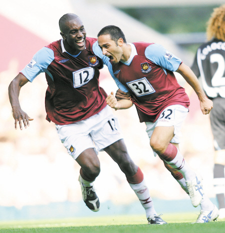 Shams：独行侠愿意聆听关于加福德+汤普森+拉塞尔的报价（Shams：独行侠对加福德、汤普森、拉塞尔的交易报价持开放态度）