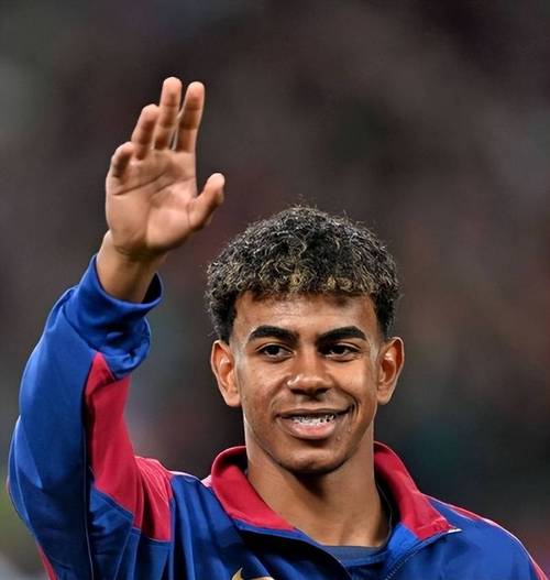 巴列卡诺客队更衣室设施简陋，波兰球队波兹南莱赫发视频吐槽（波兹南莱赫晒视频吐槽：巴列卡诺客队更衣室条件简陋）