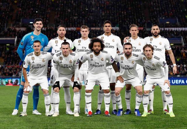 小贾伦半场神勇，高效输出助球队逆袭（小贾伦半场发威，高效火力助球队完成逆转）