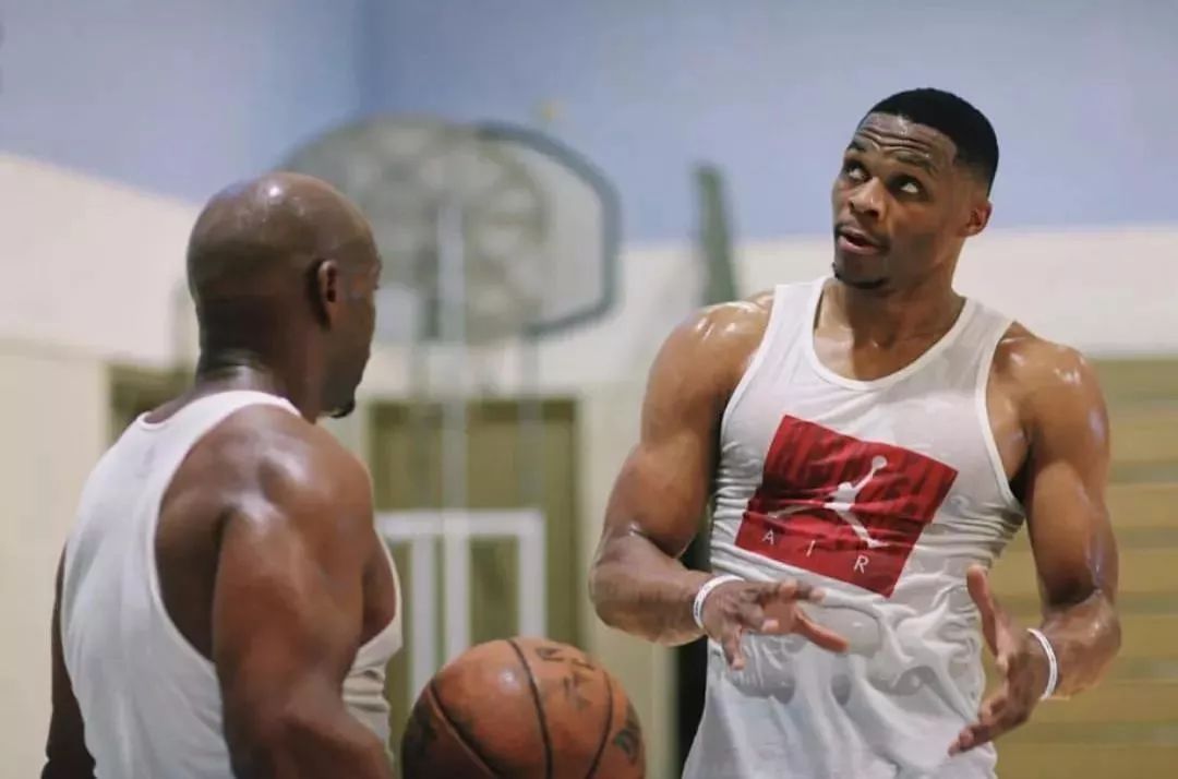 CBA收视率暴涨，外援主宰胜负？名嘴给出独特观点，潜力赛引争议（CBA收视飙升，外援左右胜负？名嘴抛出新解读，潜力赛掀争议）