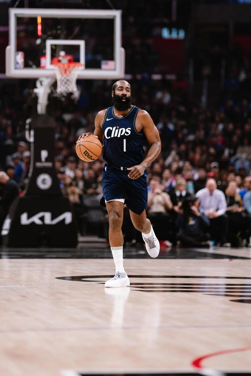 13年不败！英超三强出击，阿森纳后卫接近停赛，切尔西有替代方案（13年不败纪录！英超三强齐上阵，阿森纳后卫恐遭停赛，切尔西已有替代预案）