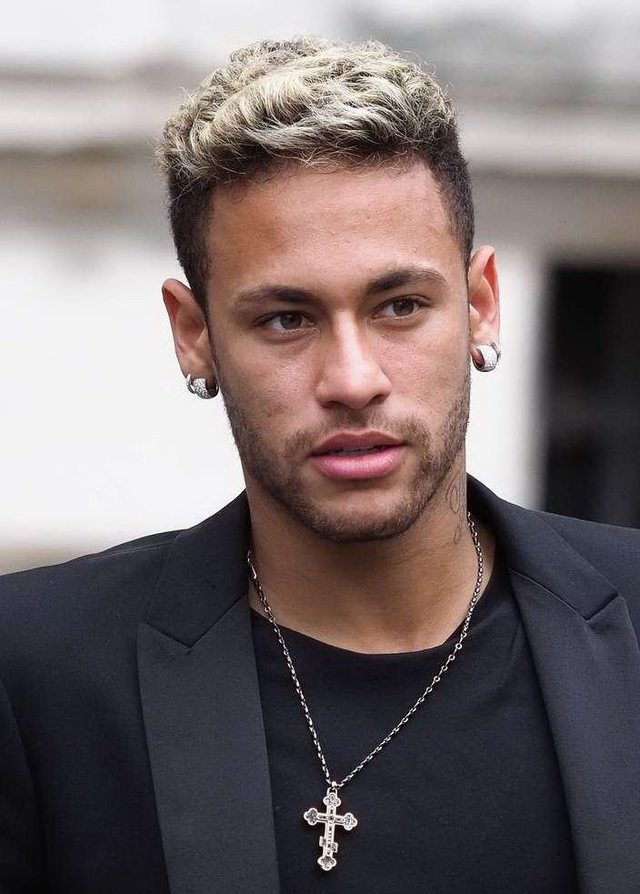 出席白宫晚宴后，C罗与美国防务部长合影（白宫晚宴后，C罗与美防长同框合影）