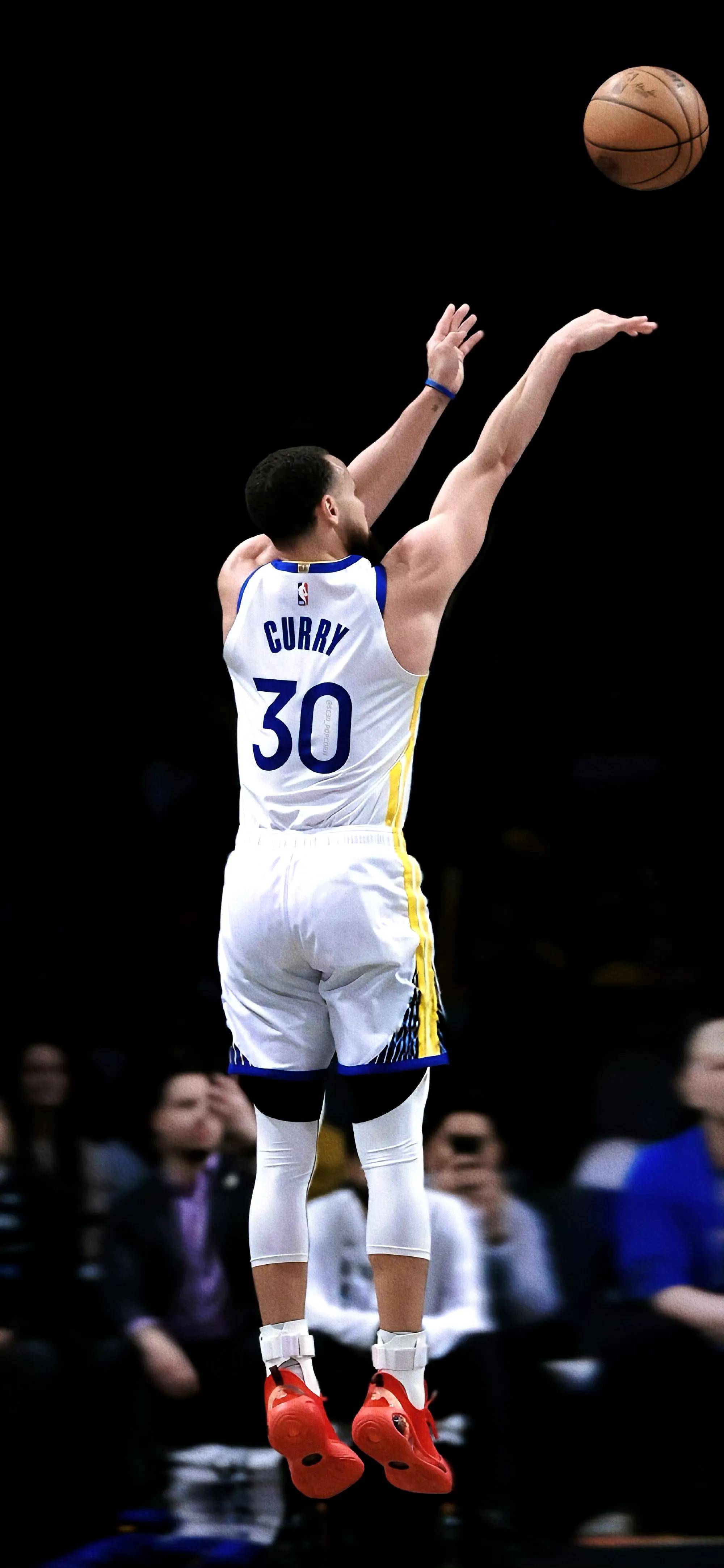 费迪南德：见到巴乔让我非常激动，那仿佛让我回到了童年时代（费迪南德：与巴乔相见激动万分，恍若重返童年）