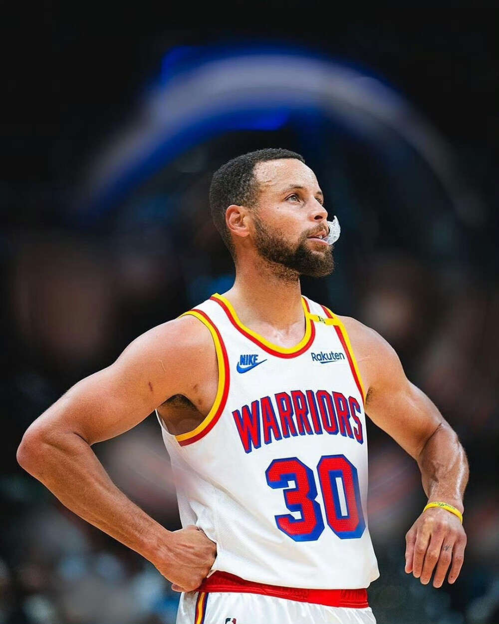 古德蒂手术成功 持拐杖回归执教 博斯科维奇+马尔科娃冲击新赛季（古德蒂术后康复拄拐复出执教 博斯科维奇与马尔科娃剑指新赛季）