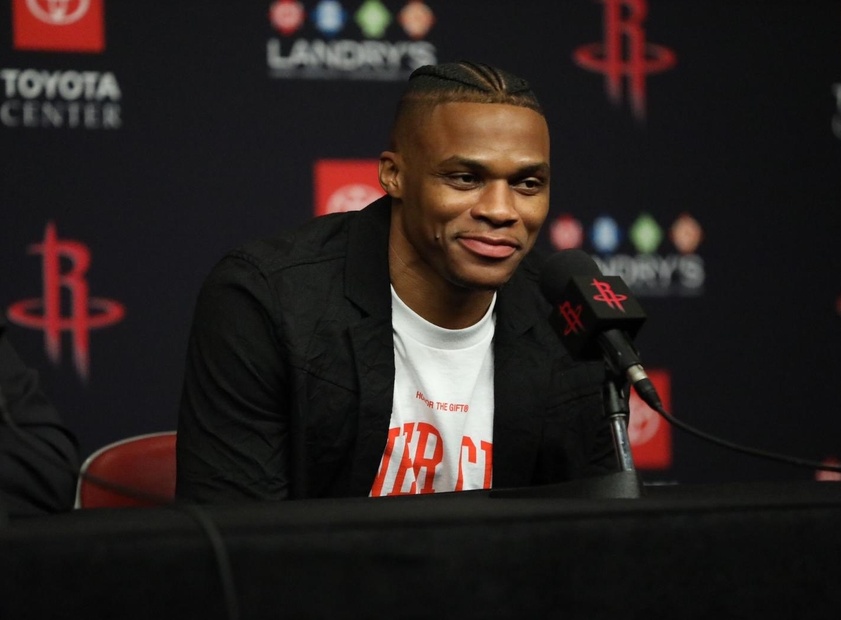 小卡纳瓦罗：在我哥光环下成长压力很大；我始终爱着那不勒斯（小卡纳瓦罗：哥哥光环带来重压，我对那不勒斯的爱始终如一）