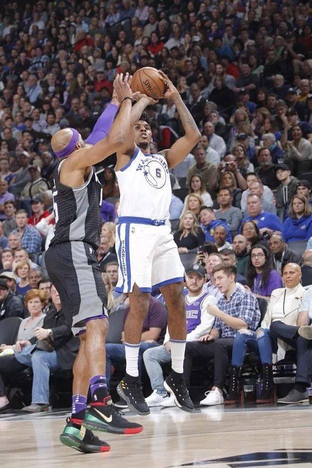 前拉玛西亚队友：梅西做的那些动作，他在小时候就能做（拉玛西亚旧队友：梅西从小就能完成这些动作）