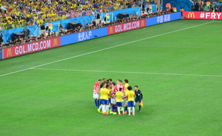 你认为杨瀚森下半场还有出场机会吗&应先从哪方面做出调整？（杨瀚森下半场还有出场机会吗？优先应从哪些方面调整？）