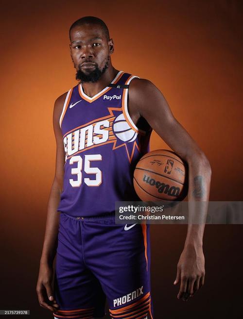 孙兴慜回家告别之战 热刺这场欧冠非赢不可（孙兴慜回乡谢幕战，热刺欧冠此役必须取胜）