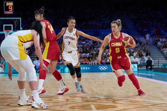 欧冠：巴黎2-1战胜曼联（欧冠：巴黎2比1力克曼联）