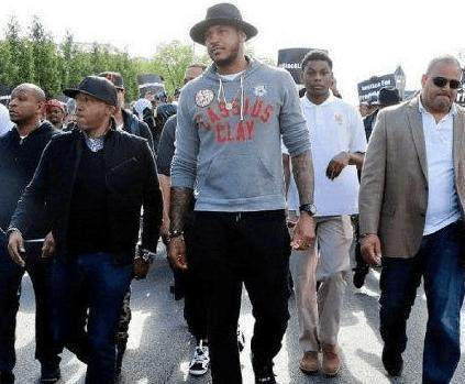 无敌了！39岁的胡尔克远距离任意球重炮破门！（宝刀未老！39岁胡尔克超远任意球重炮轰破球门）