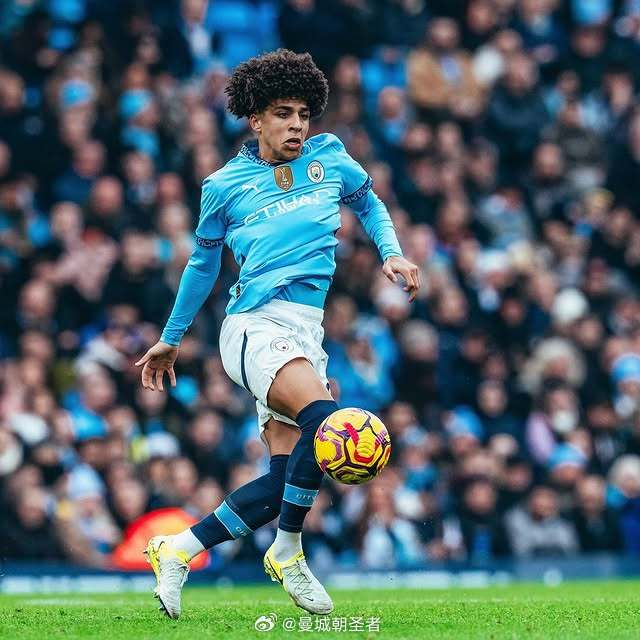 弗兰克：索兰克肯定能赶上拜仁那场比赛，对阵巴黎前将确定队长（弗兰克：索兰克确认能出战拜仁，战巴黎前敲定队长人选）